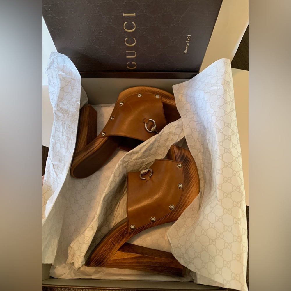 Gucci Morena brown leather high heel clogs